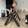 Obrázok z Detský drevený rebrík trojuholník Pikler: čierny