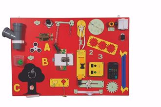 Obrázok z Detská tabuľka vzdelávania a zábavy S kalkulačkou a dvierkami s veveričkou