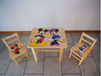 Obrázok z Detský drevený stôl so stoličkami s potlačou - Mickey Mouse