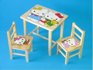 Obrázok Detský drevený stôl so stoličkami - Hello Kitty