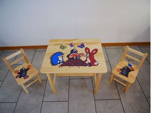 Obrázok Dětský dřevěný stůl + 1 židlička s potiskem - Krteček a jeho kamarádi - 51X40 CM